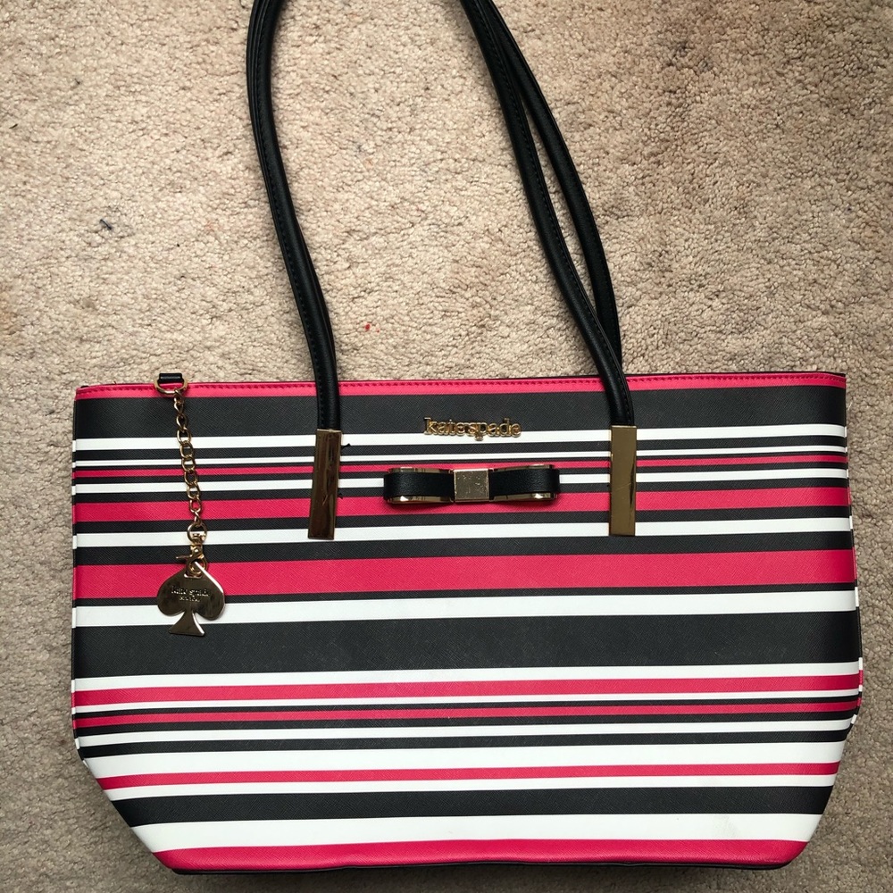 Authentic Kate Spade purse in perfect condition